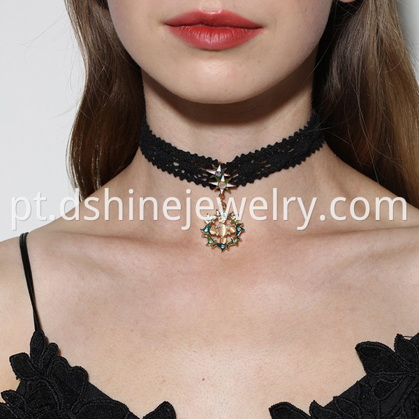 Chain Velvet Choker